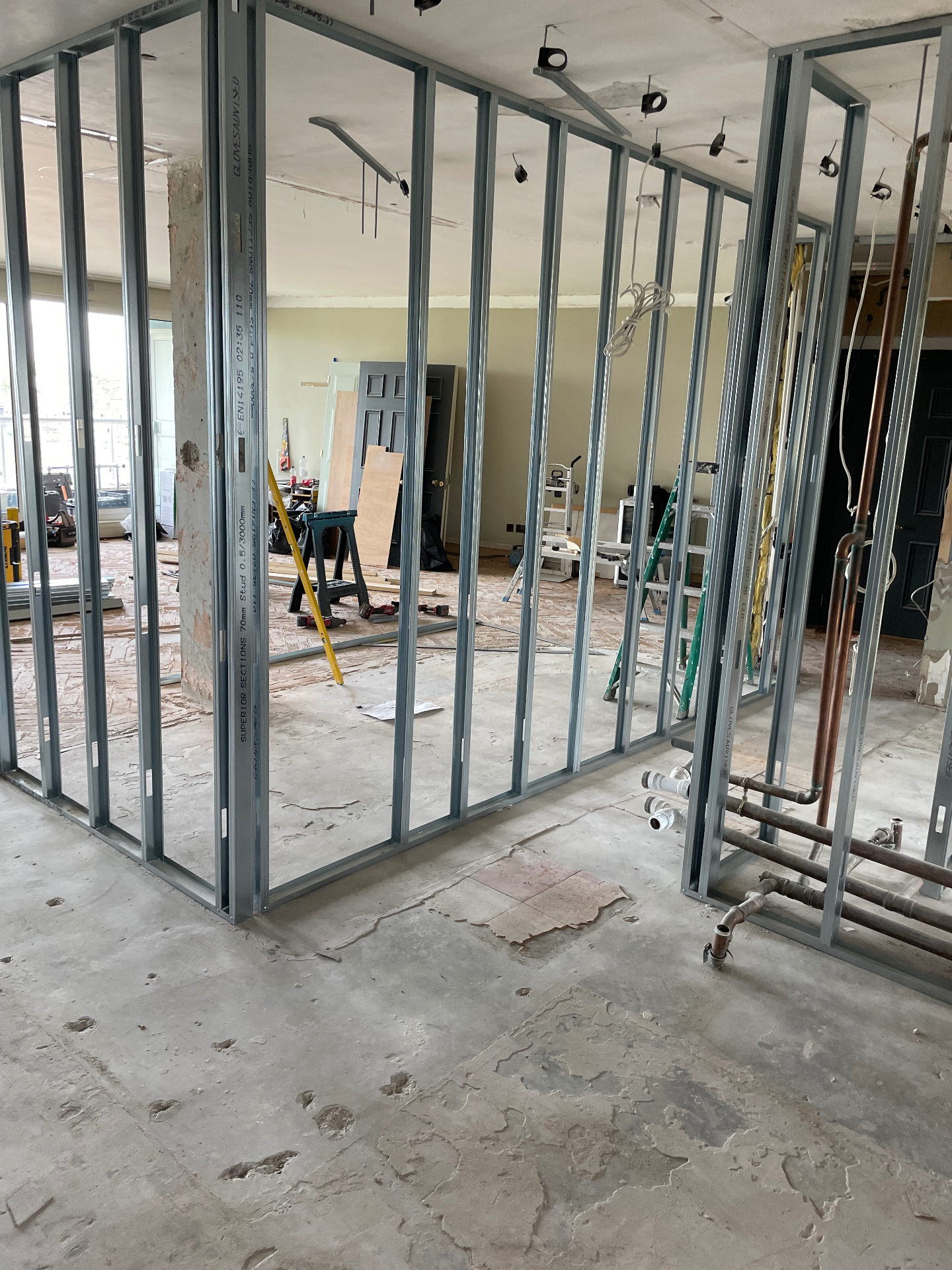 Completed renovation photo 1 of Full house renovation, Chelsea in Chelsea, London showing high-quality finishes and construction work by Bluebird Spaces