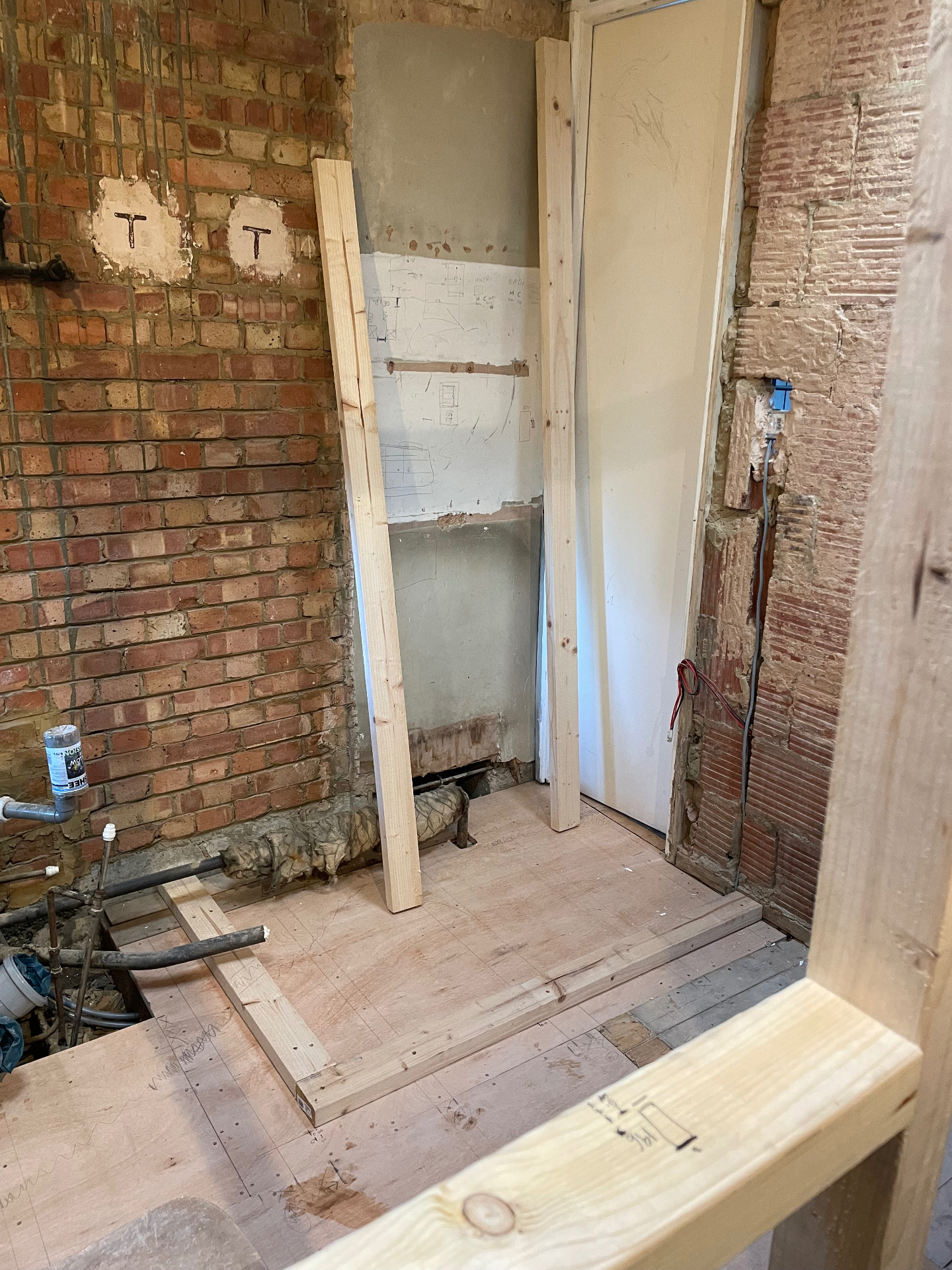 Before renovation photo 1 of Full renovation, Holland Park in Holland Park, West London - original condition before construction work by Bluebird Spaces