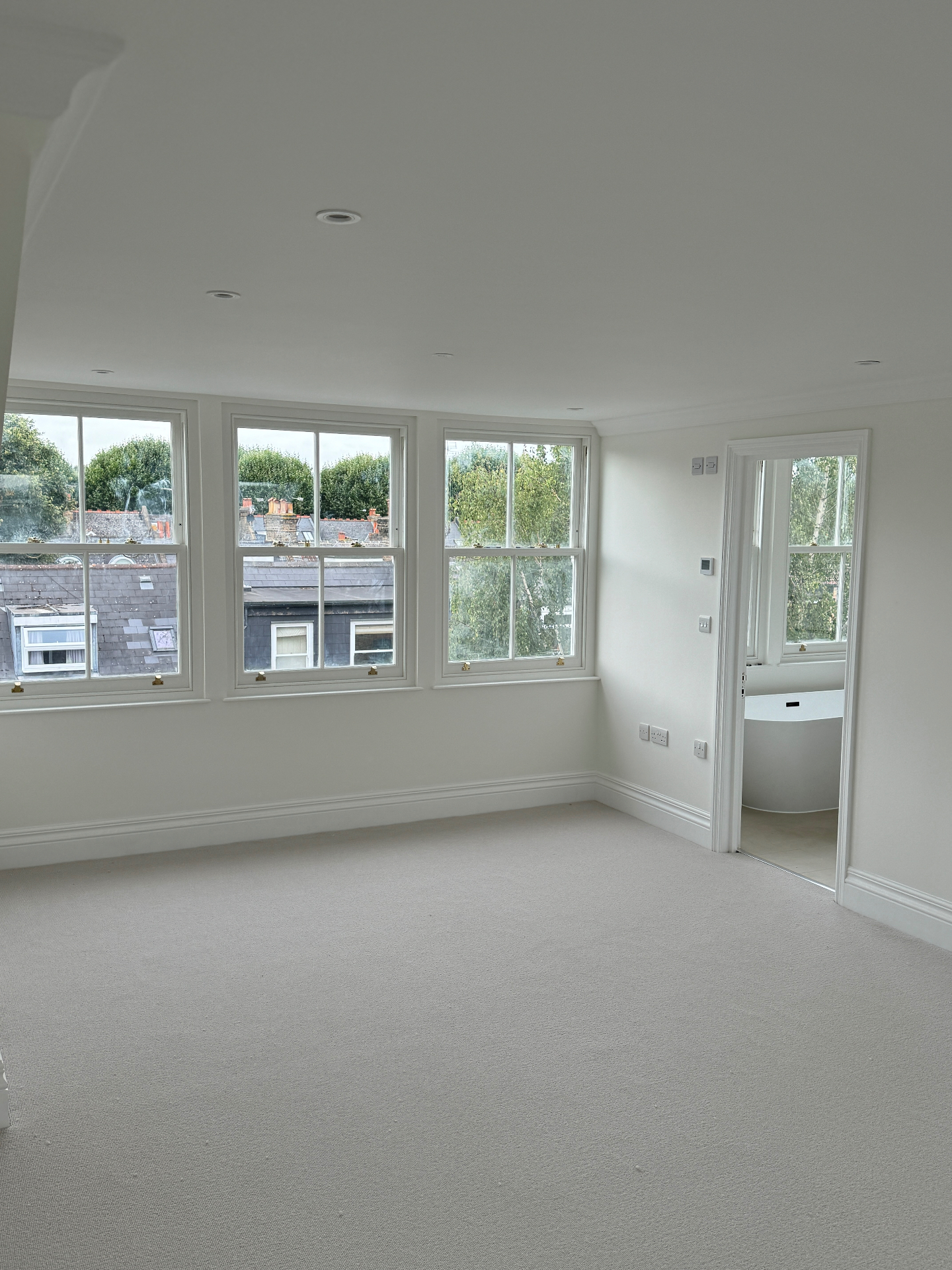 Completed renovation photo 4 of Townhouse renovation, Chiswick in Chiswick, West London showing high-quality finishes and construction work by Bluebird Spaces